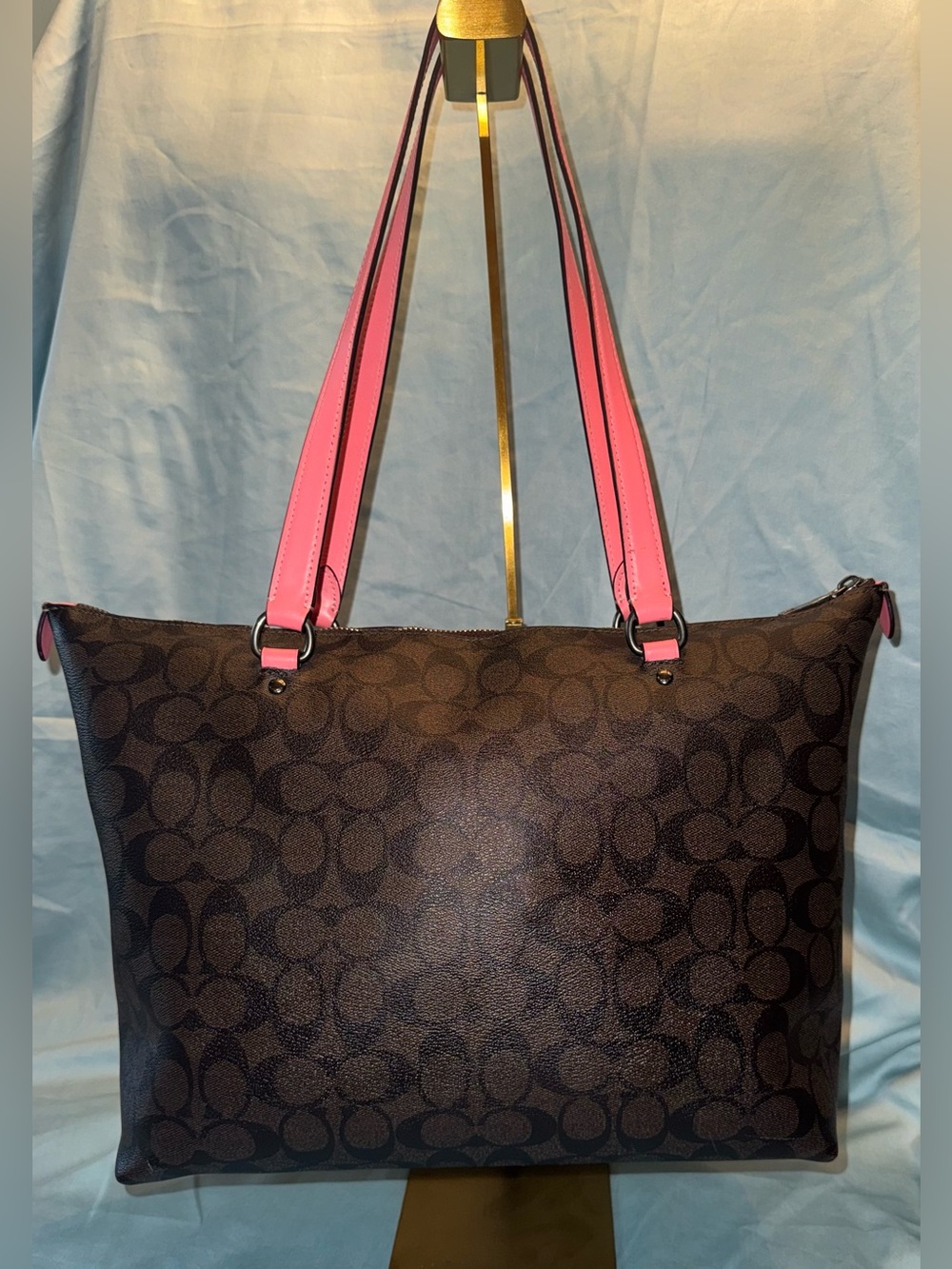 Coach F79609 Gallery Tote in Signature Canvas, with Pink Trim and Cherry Charm - Picture 3 of 13